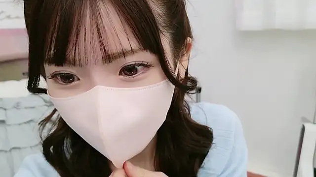 -minami- online show from February 18, 2025, 12:17 pm