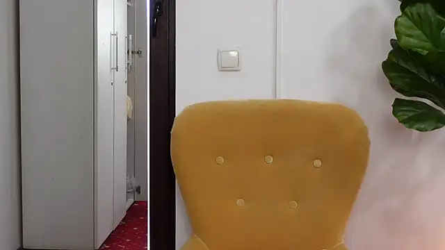 NinaCrystal1 online show from September 13, 2025, 6:35 am