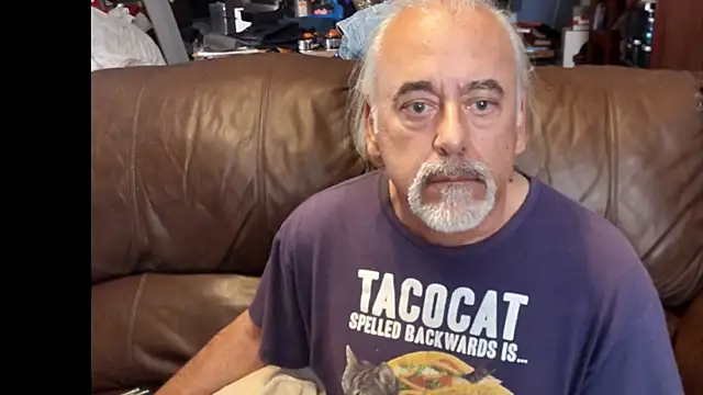 Snapshot of PincheDave4u chatting on March 13, 2025, 8:43 pm PincheDave4u online show from March 13, 2025, 8:43 pm
