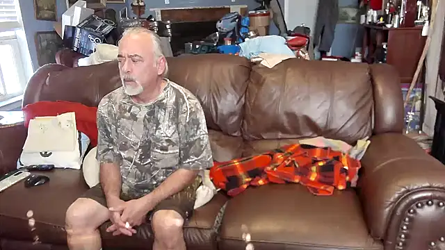 Snapshot of PincheDave4u chatting on March 16, 2025, 9:58 pm PincheDave4u online show from March 16, 2025, 9:58 pm