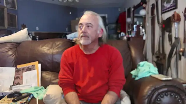 Snapshot of PincheDave4u chatting on January 23, 2025, 10:22 pm PincheDave4u online show from January 23, 2025, 10:22 pm