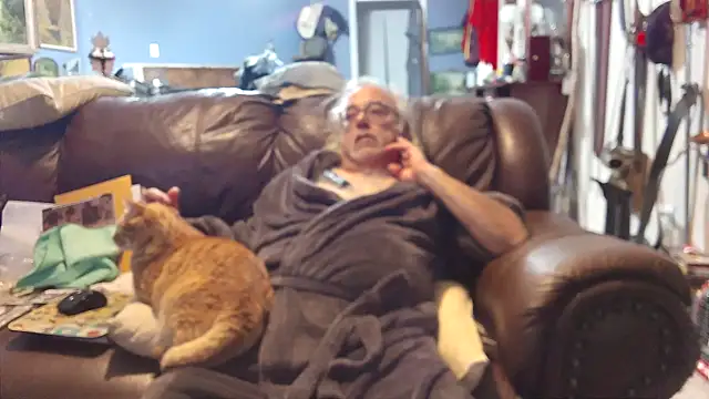 Snapshot of PincheDave4u chatting on February 5, 2025, 3:13 am PincheDave4u online show from February 5, 2025, 3:13 am