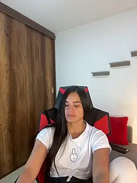 alexa joonesofficial online show from February 25, 2025, 1:09 am