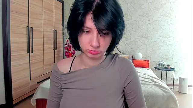 JulisSweet online show from March 22, 2025, 7:25 am