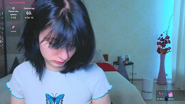 Snapshot of JulisSweet chatting on February 15, 2026, 8:02 am JulisSweet online show from February 15, 2026, 8:02 am