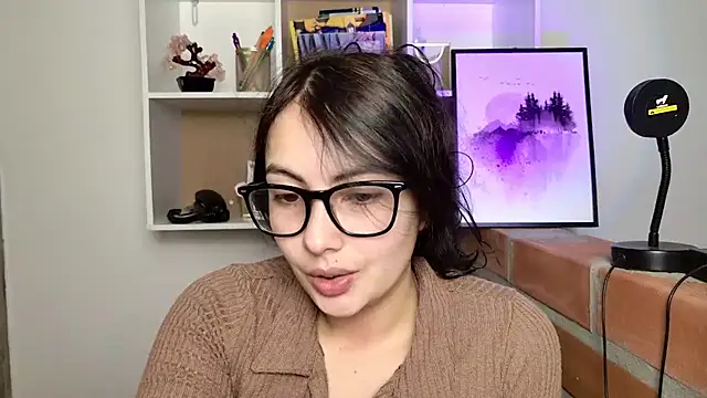 lalawhitte online show from May 20, 2026, 10:23 am