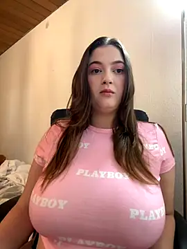 Kamilla Loop online show from October 20, 2025, 7:58 pm