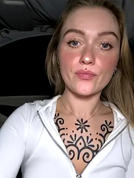 Goldloeckchen159 online show from November 28, 2025, 9:04 pm