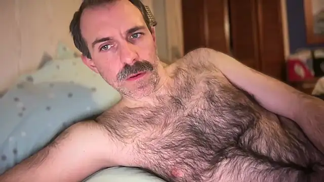 Snapshot of Brianjonest chatting on April 4, 2026, 11:11 pm Brianjonest online show from April 4, 2026, 11:11 pm