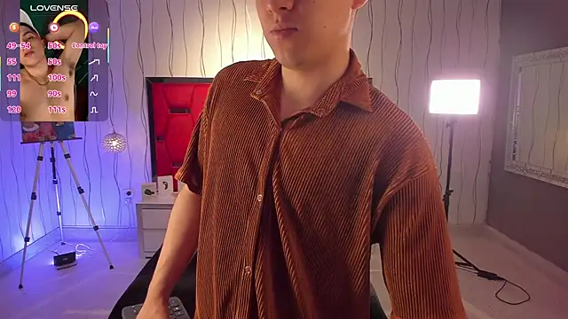 Brat  online show from December 17, 2025, 8:03 pm