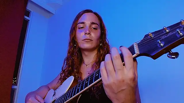 Catnessa online show from October 4, 2025, 3:19 am