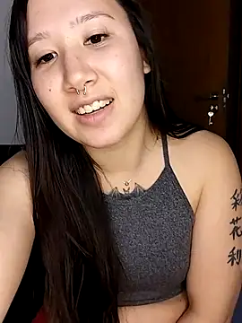 Japabaixinha online show from September 9, 2025, 1:49 am