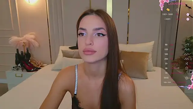 BellaHalles online show from October 27, 2025, 6:14 am