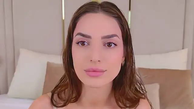 BellaHalles online show from July 26, 2026, 5:58 am
