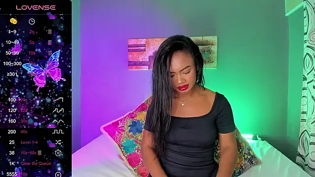 EmmaSmith06 online show from February 3, 2026, 5:07 pm