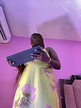 LoveQueen2 online show from July 13, 2026, 12:04 pm