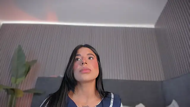 emelie 89 online show from April 29, 2026, 12:31 pm