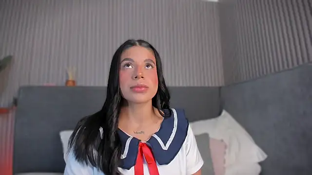 emelie 89 online show from June 10, 2026, 12:39 pm