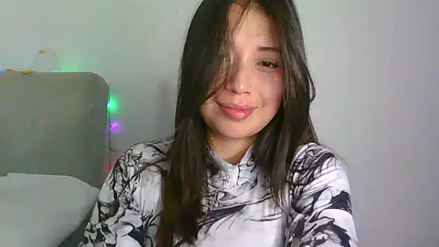 katherodriguezx online show from April 23, 2026, 10:11 pm