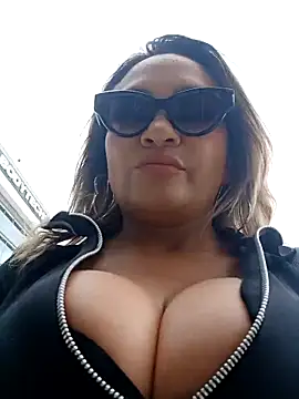 Afroditecash online show from October 28, 2025, 6:07 pm