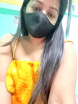 Monalisa Singh online show from November 17, 2025, 6:23 pm