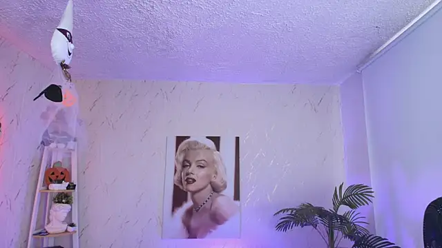 SALOOMEE   online show from May 1, 2026, 11:37 am