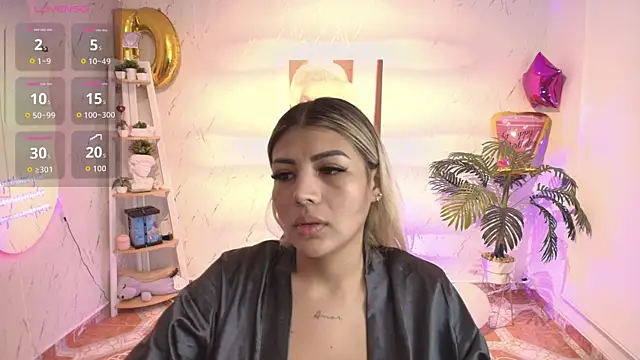 SALOOMEE   online show from September 25, 2025, 10:10 am