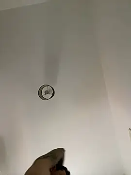 Yourhotboy 42 online show from February 5, 2025, 2:26 pm