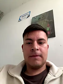 Snapshot of Nicolds14 chatting on October 29, 2025, 9:14 pm Nicolds14 online show from October 29, 2025, 9:14 pm