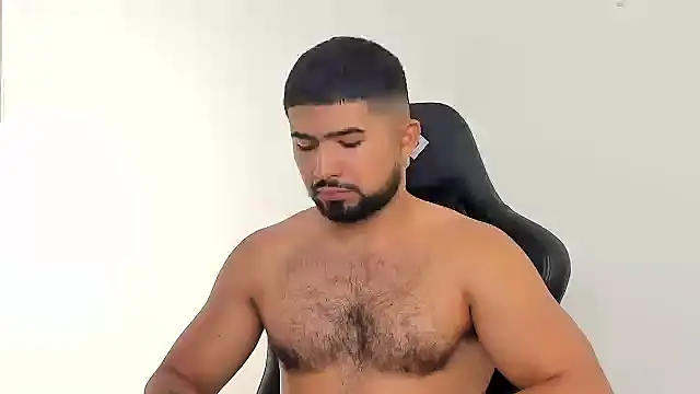 Snapshot of ethaanjones chatting on December 27, 2024, 7:57 pm ethaanjones online show from December 27, 2024, 7:57 pm