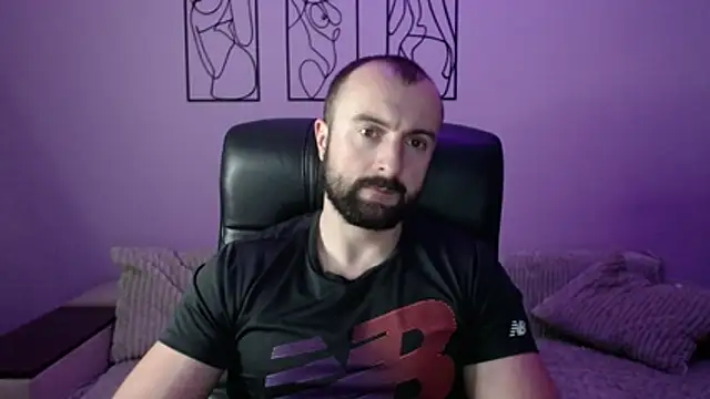 brindlefly6969 online show from November 11, 2025, 11:16 am