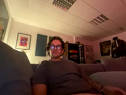 hardmecl online show from October 3, 2025, 8:32 pm