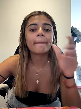 pamell col online show from October 3, 2025, 3:02 pm