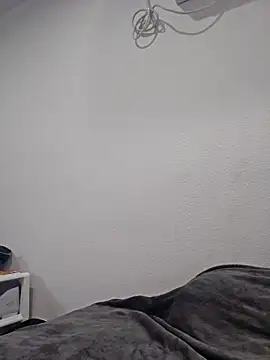 Iliketocooksquirt25 online show from October 20, 2025, 2:35 am