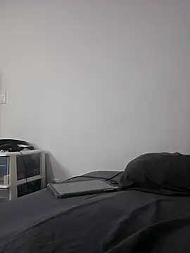 Iliketocooksquirt25 online show from April 24, 2026, 6:37 am