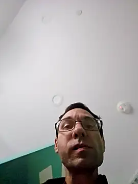 Iliketocooksquirt25 online show from October 5, 2025, 4:14 am