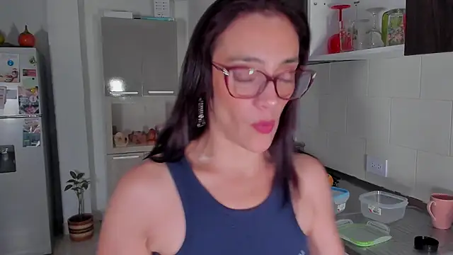 Snapshot of Jessica_Herrera_ chatting on November 17, 2025, 10:47 pm Jessica Herrera online show from November 17, 2025, 10:47 pm