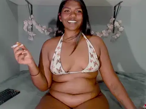 Sexykitten147 online show from October 8, 2025, 12:28 pm