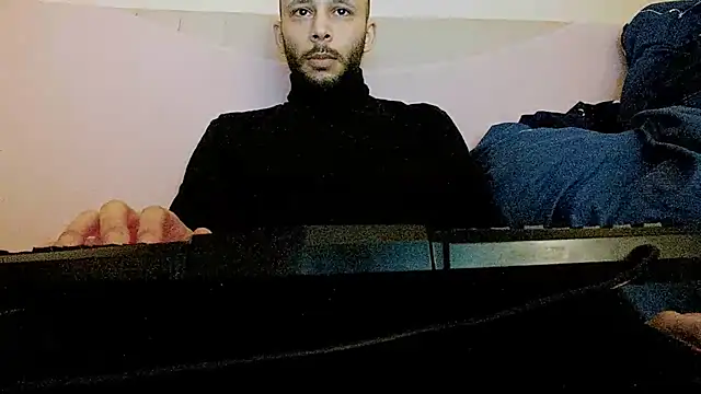 henryaxe online show from February 21, 2025, 9:43 pm