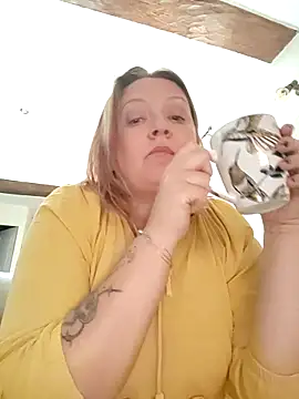 lady charlyne online show from October 2, 2025, 11:46 am