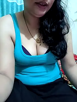 Priya Boudi online show from March 22, 2025, 1:08 pm