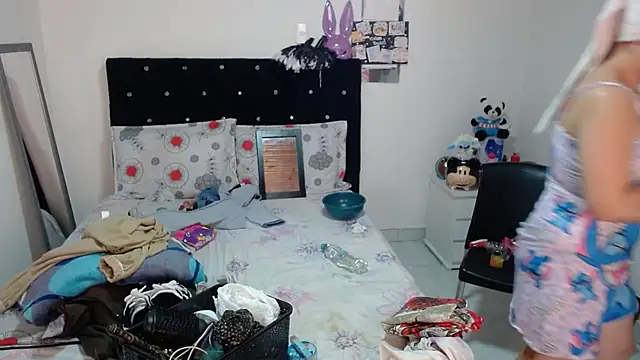soniafuckboobs online show from April 29, 2026, 7:42 pm