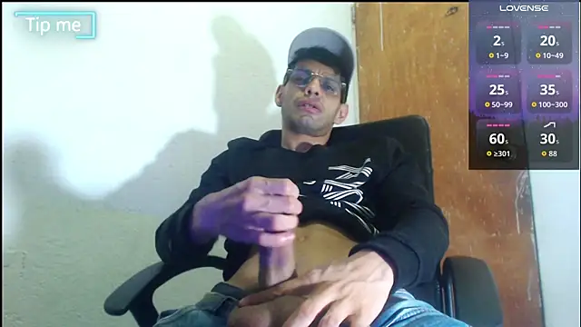 GrayHornyX online show from May 9, 2026, 2:26 am