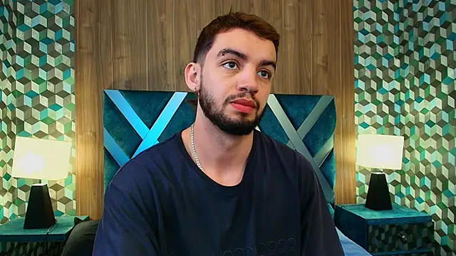 Michael magno online show from October 3, 2025, 10:44 pm