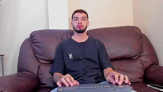 Michael magno online show from October 11, 2025, 12:55 am