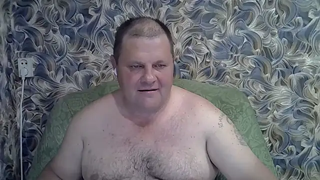 Nilola6 online show from May 6, 2026, 2:54 pm