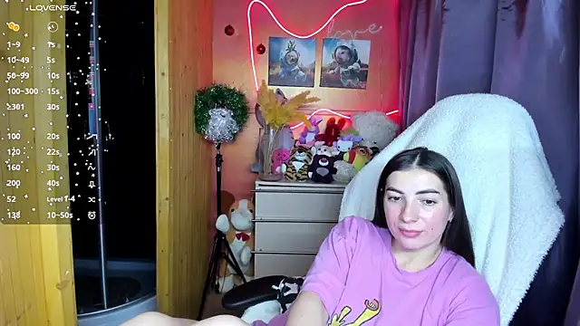 Fiery Brunette  online show from January 8, 2026, 8:31 am