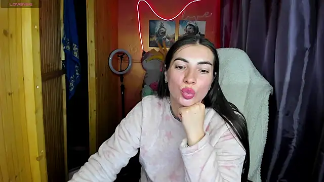 Fiery Brunette  online show from March 2, 2026, 2:56 am