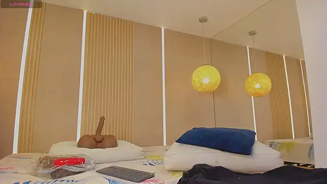 sabrina shark  online show from September 10, 2025, 2:21 am