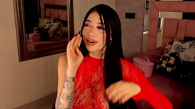 catalina  23 online show from March 18, 2025, 10:58 pm